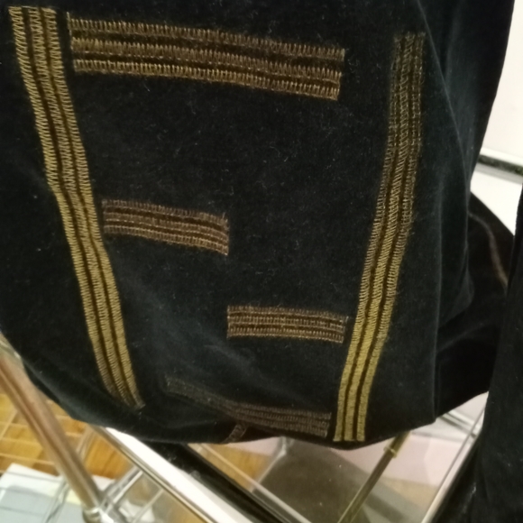 Authentic Fendi sweater - Picture 2 of 8